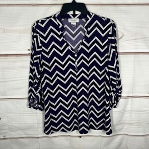Emma & Olive Henley Blouse Womens Large Purple Chevron Zig Zag 3/4 Roll Tab Top‎